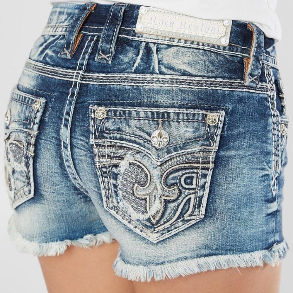 ❤️ROCK REVIVAL❤️ ZIYALA EMBROIDERED EASY STRETCH SHORTS Size 32